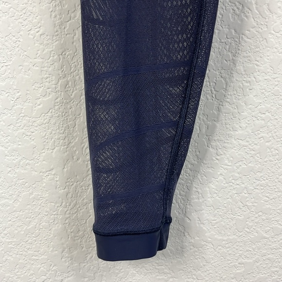 Lululemon Sheer Will Leggings Mesh Sheer Thigh Panels Pulse Stone Blue - Picture 4 of 15